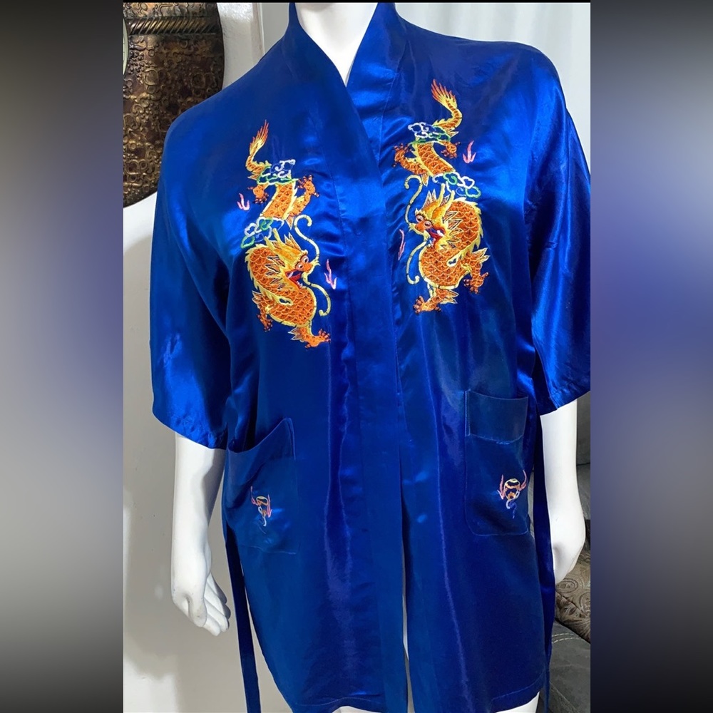 💯 silk vintage Dragon Chinese embroidered mini above knee kimono robe